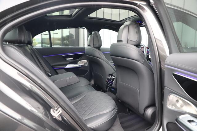 Mercedes-Benz E-KLASSE 300e Exclusive Line | 313PK | Hyperscreen | Massage | Achterasbesturing | Luchtvering | Head-up | Burmester 4D | Digital-light | 2023.