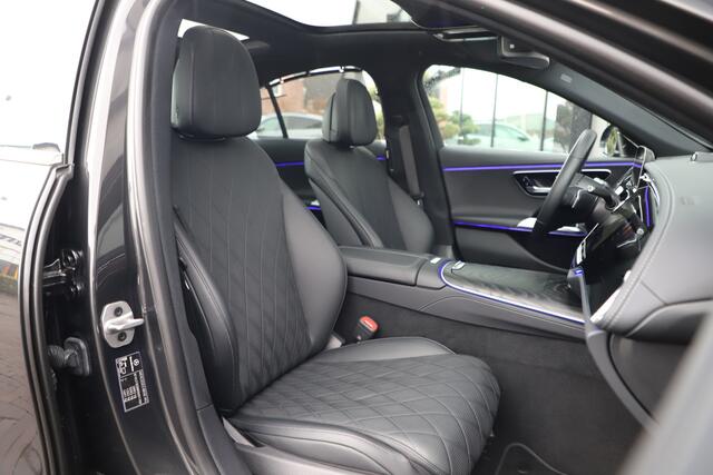 Mercedes-Benz E-KLASSE 300e Exclusive Line | 313PK | Hyperscreen | Massage | Achterasbesturing | Luchtvering | Head-up | Burmester 4D | Digital-light | 2023.