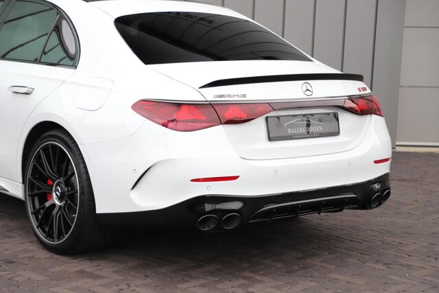 Mercedes-Benz E-KLASSE AMG 53 4MATIC+ | 612PK | Achterasbesturing | Hyperscreen | Head-up | Schaalstoelen | Burmester 4D | Sfeerverlichting | 2024.