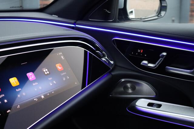 Mercedes-Benz E-KLASSE 220 d AMG Line | Hyperscreen | Distronic | Memory | Burmester | HUD | 3D-Display | Panoramadak | Surround Camera | Keyless Go | Digital Light |