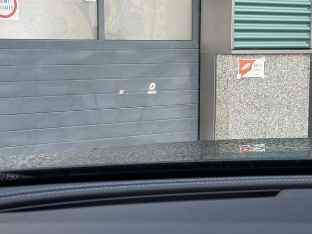 Mercedes-Benz E-KLASSE 200 AMG Pano Widescreen Head Up