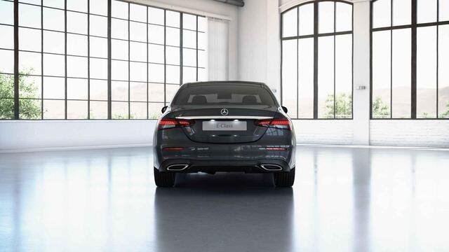 Mercedes-Benz E-KLASSE 200 d AMG Line | Night | Panoramadak | Sfeerverlichting | Stoelverwarming | 360 camera |