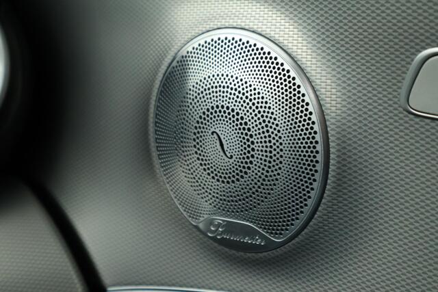 Mercedes-Benz E-KLASSE 220 d 194pk Premium Plus Trekhaak Leder 360Camera Burmester Memory Panoramadak Navigatie