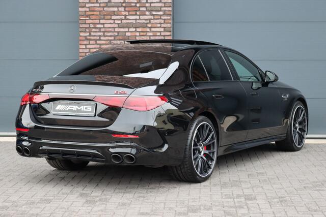 Mercedes-Benz E-KLASSE AMG 53 4MATIC+ Premium | 585pk | Hyperscreen | Achterasbesturing | Distronic+ | Burmester | HUD | Digital Light | Stoelventilatie | Surround Camera | Keyless Go | Soft-Close |