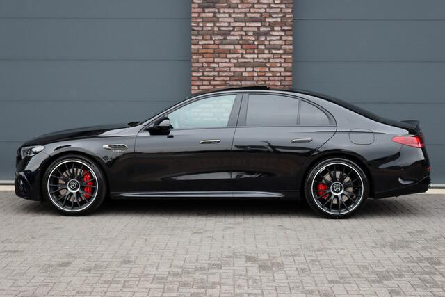 Mercedes-Benz E-KLASSE AMG 53 4MATIC+ Premium | 585pk | Hyperscreen | Achterasbesturing | Distronic+ | Burmester | HUD | Digital Light | Stoelventilatie | Surround Camera | Keyless Go | Soft-Close |
