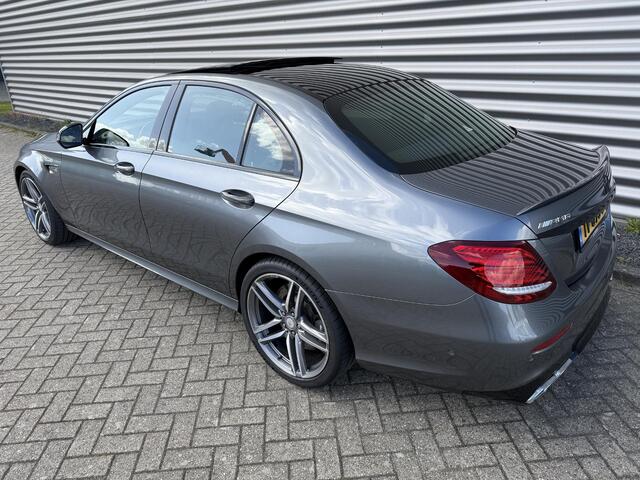 Mercedes-Benz E-KLASSE AMG 63 4MATIC 1e Lak Pano Burmester Sfeer