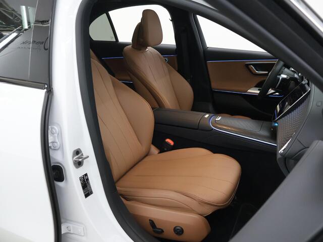 Mercedes-Benz E-KLASSE 300 e AMG Line | Night | Panoramadak | Achteruitrijcamera | Stoelverwarming |