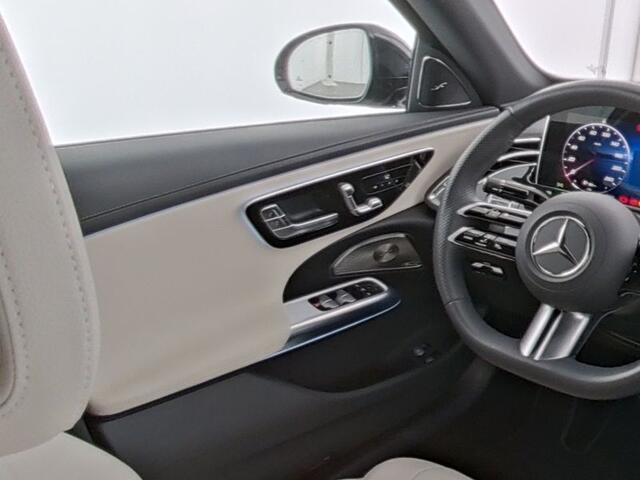 Mercedes-Benz E-KLASSE 300 e AMG Plug-In Hybride AMG Line | Night Pakket | Panorama Schuif-Kanteldak | MBUX Superscreen | Burmester® | 20 Inch AMG Velgen. Inclusief 24 maanden MB Certified garantie voor Europa.