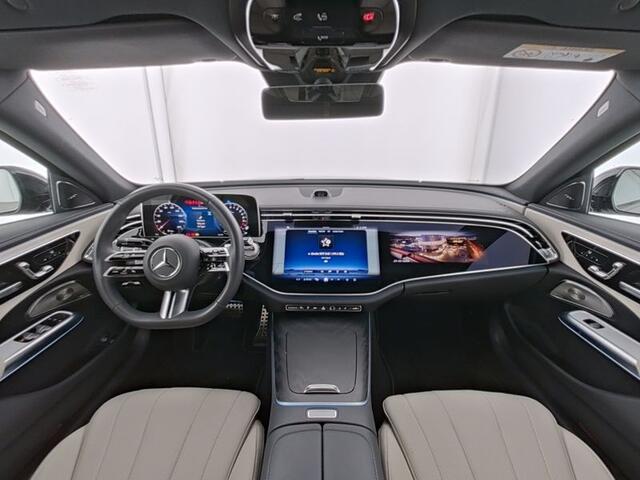 Mercedes-Benz E-KLASSE 300 e AMG Plug-In Hybride AMG Line | Night Pakket | Panorama Schuif-Kanteldak | MBUX Superscreen | Burmester® | 20 Inch AMG Velgen. Inclusief 24 maanden MB Certified garantie voor Europa.