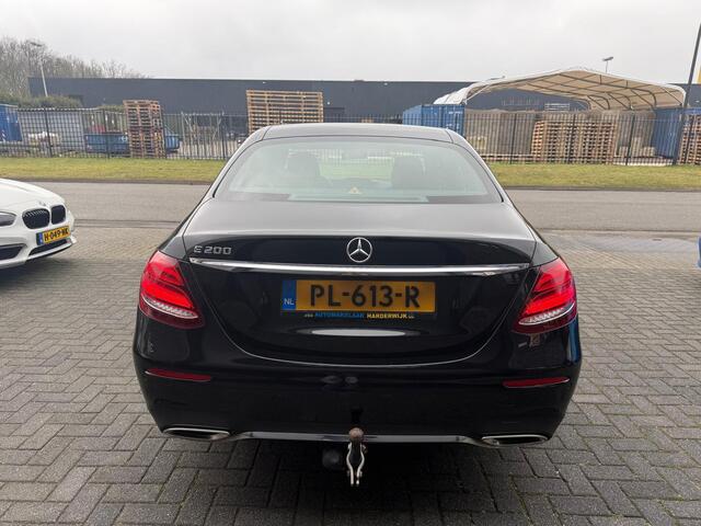 Mercedes-Benz E-KLASSE 200 Business Solution AMG | AUTOMAAT | 12MND GARANTIE | TREKHAAK | CRUISE | CAMERA |