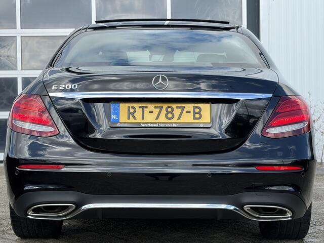 Mercedes-Benz E-KLASSE 200 Business Solution AMG 184pk | Volledig digitaal instrumentenpaneel | Achteruitrijcamera | LED koplampen | Elektrisch glazen panorama-dak | Navigatiesysteem full map | Sfeerverlichting | Dealer onderhouden!