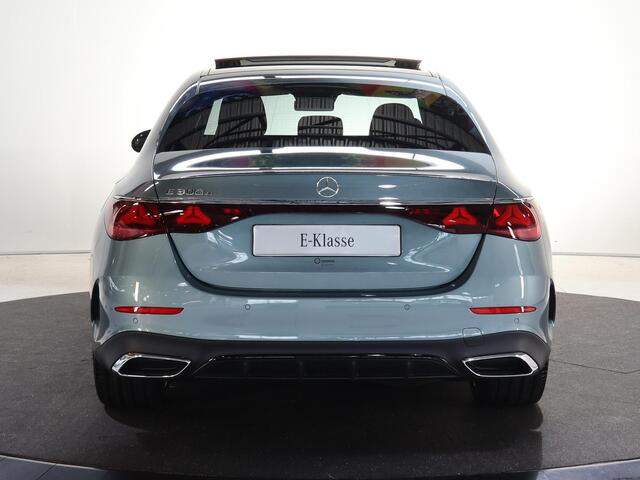 Mercedes-Benz E-KLASSE 300e Sport Edition | Panoramaschuifdak | Premium Pakket | 360° camera | Dodehoekassistent | Burmester | Nightpakket |