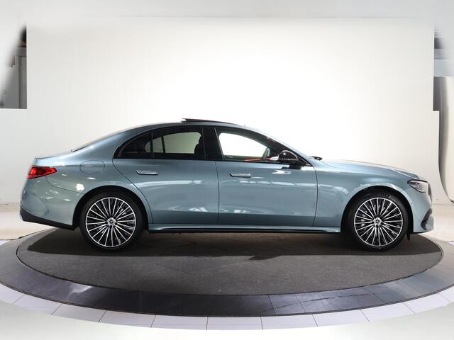 Mercedes-Benz E-KLASSE 300e Sport Edition | Panoramaschuifdak | Premium Pakket | 360° camera | Dodehoekassistent | Burmester | Nightpakket |