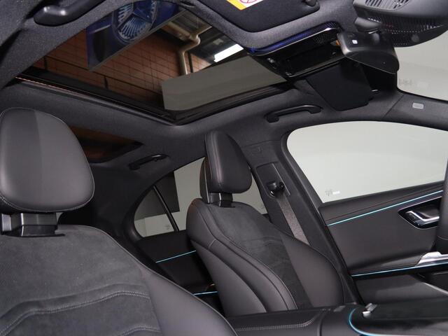 Mercedes-Benz E-KLASSE 300e Sport Edition | Panoramaschuifdak | Premium Pakket | 360° camera | Dodehoekassistent | Burmester | Nightpakket |