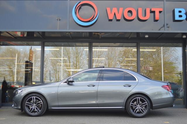 Mercedes-Benz E-KLASSE 200 Sport Style Led Schuif/kanteldak Sfeer Camera CarPlay Pdc