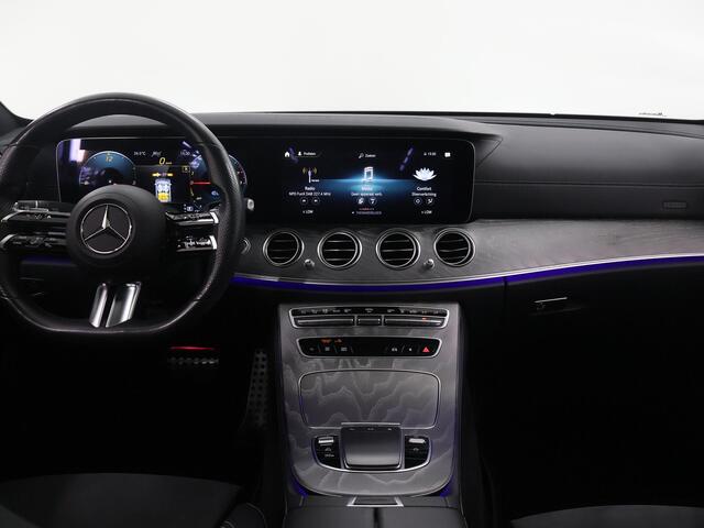Mercedes-Benz E-KLASSE 300 e AMG Line | Panoramadak | Burmester | Trekhaak | Widescreen | Sfeerverlichting | Stoelverwarming |