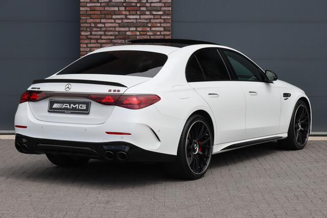 Mercedes-Benz E-KLASSE AMG 53 4MATIC+ Premium | 612pk | Hyperscreen | Achterasbesturing | Carbon | AMG Drivers Package | Distronic+ | HUD | Panoramadak | Digital Light | Burmester | Dynamic Plus-pakket |