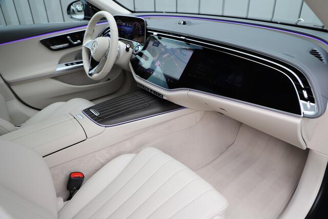 Mercedes-Benz E-KLASSE 300e Exclusive Line | 313PK | Luchtvering | Achterasbesturing | Massage | Head-up | Burmester 4D | Keyless-go | Distronic+ | 2023.