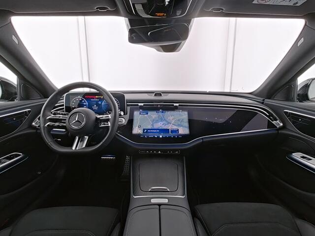 Mercedes-Benz E-estate 300 e AMG Plug-In Hybride AMG Line Advanced | Rijassistentiepakket plus | MBUX Superscreen | Trekhaak | Night Pakket Inclusief 24 maanden MB Certified garantie voor Europa.