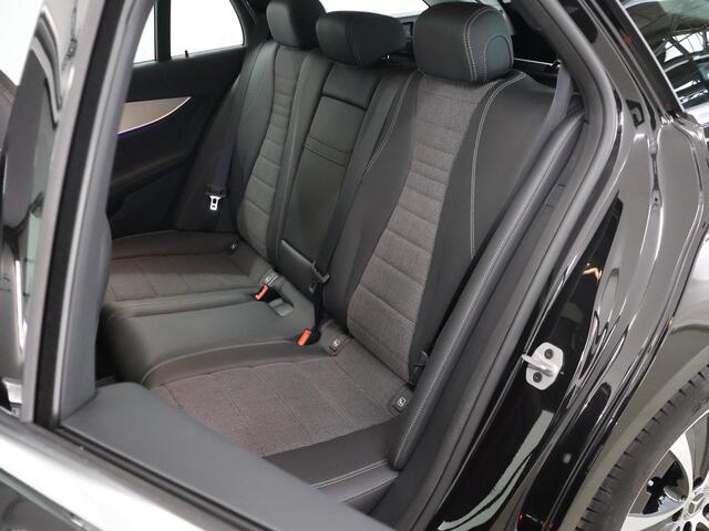 Mercedes-Benz E-estate 300 e AMG Line | Trekhaak | 360 graden camera | Multibeam | Sfeerverlichting |