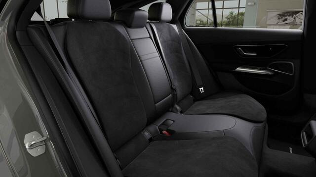 Mercedes-Benz E-estate 300 e AMG Line | Manufaktur | Burmester 4D | Trekhaak | Head up | Verlichte grille |