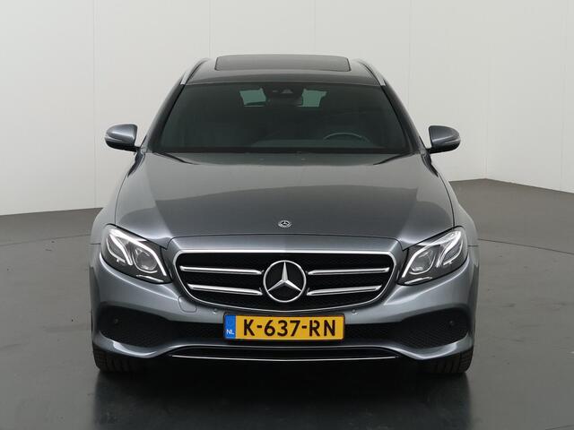 Mercedes-Benz E-estate 200 Premium | Panoramadak | Trekhaak | Stoelverwarming | Getint glas | AMG velgen |