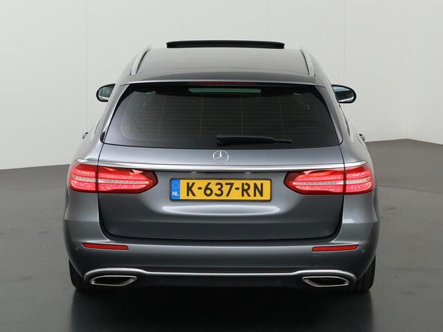 Mercedes-Benz E-estate 200 Premium | Panoramadak | Trekhaak | Stoelverwarming | Getint glas | AMG velgen |