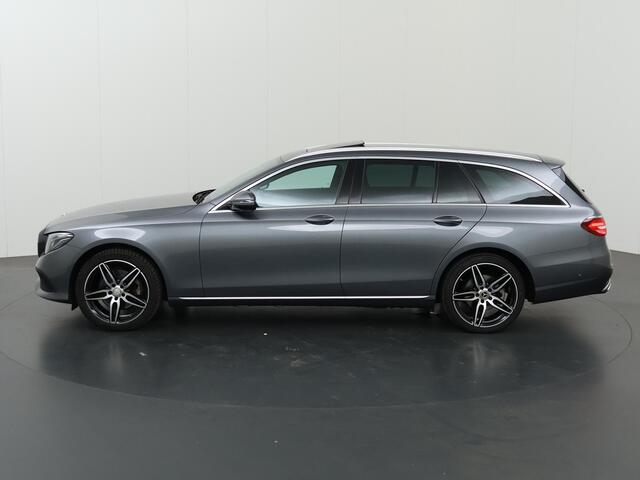 Mercedes-Benz E-estate 200 Premium | Panoramadak | Trekhaak | Stoelverwarming | Getint glas | AMG velgen |