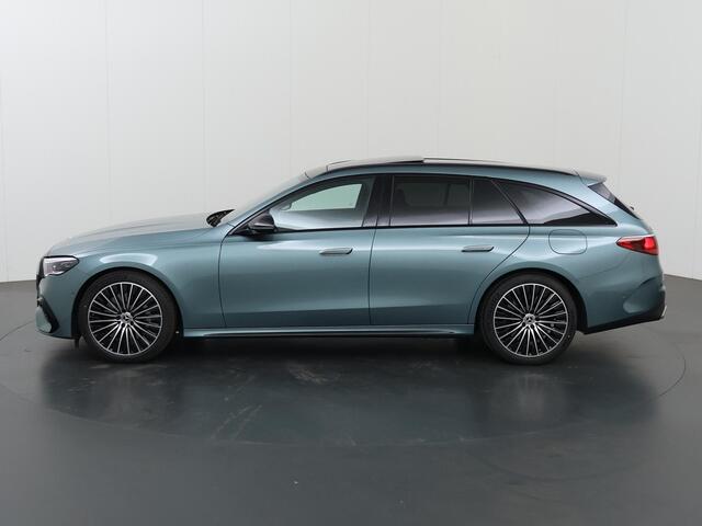 Mercedes-Benz E-estate 300 e AMG Line | Panoramadak | Premium plus | Trekhaak | 20 inch | Night pakket |