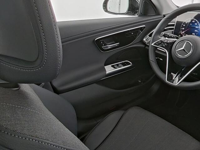 Mercedes-Benz E-estate 300 e Plug-In Hybride Distronic | Stoele ne Stuurverwarming | Ledkoplampen | Achteruitrijcamera | Apple CarPlay. Inclusief 24 maanden MB Certified garantie voor Europa.