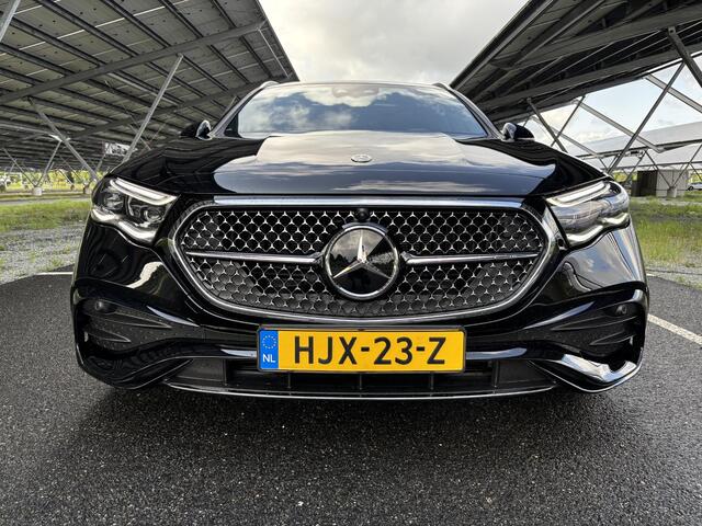 Mercedes-Benz E-estate 300 e Sport Edition | AMG | Superscreen | Rijassistentiepakket | Trekhaak | Panoramadak | Burmester |