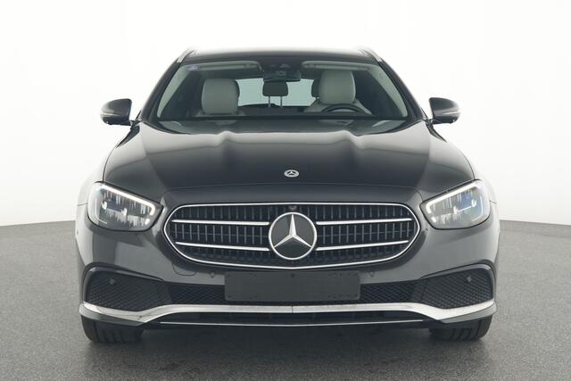 Mercedes-Benz E-estate 300 e Plug-In Hybride Premium pakket | Panorama Schuif-Kanteldak | 360° camera | Burmester® Surround-Soundsystem | Lederen Bekleding Inclusief 24 maanden MB Certified garantie voor Europa.