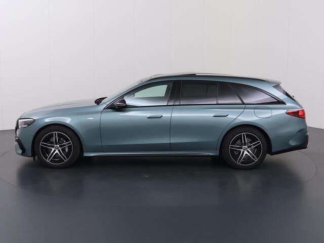 Mercedes-Benz E-estate 300 e AMG Line | Panoramadak | Burmester 4D | Trekhaak | Night pakket | Winter pakket |