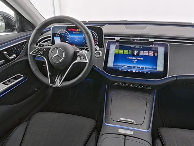 Mercedes-Benz E-estate 300 e AMG Line Adtion Avantgarde | Trekhaak | Head-up-Display | Distronic | Memory Voorstoelen. Inclusief 24 maanden MB Certified garantie voor Europa.