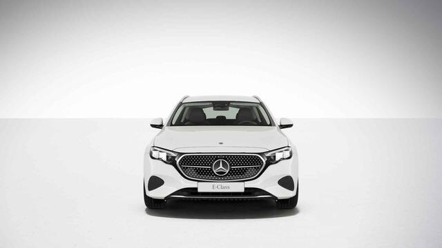 Mercedes-Benz E-estate 300 e Luxury Line | Achteruitrijcamera | Winter Pakket | 19" lichtmetalen velgen | Apple Carplay |