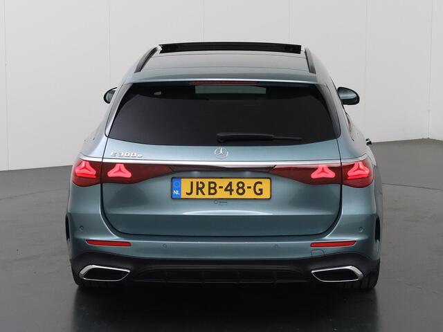 Mercedes-Benz E-estate 300 e AMG Line | Panoramadak | Trekhaak | Memory | Head up display | Night pakket |