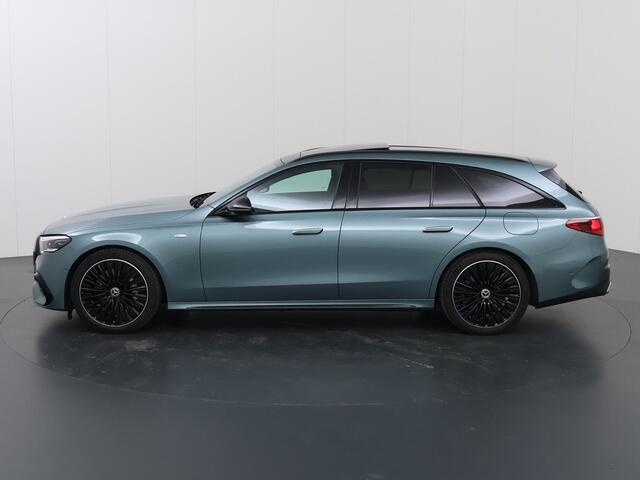 Mercedes-Benz E-estate 300 e AMG Line | Panoramadak | Trekhaak | Memory | Head up display | Night pakket |