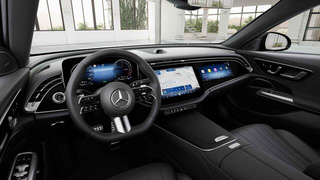 Mercedes-Benz E-estate 300 e AMG Line | Premium plus | Rij assistentie pakket plus | Nieuwprijs 100.549 euro | Superscreen | Night | Trekhaak | Winter pakket |
