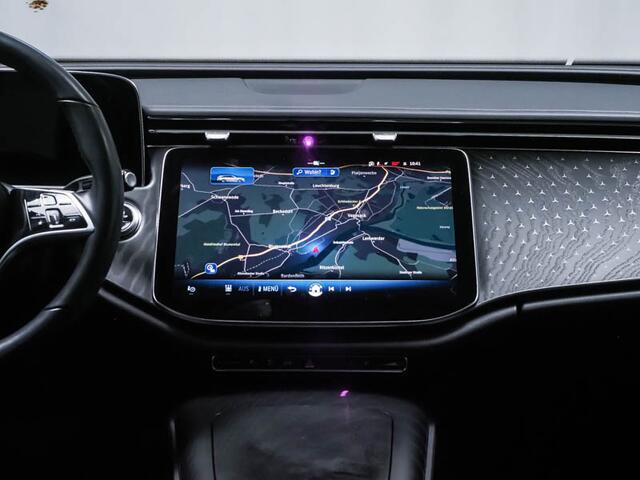 Mercedes-Benz E-estate 300 e Plug-In Hybride Distronic | Verlichte Grill | AC en DC Lader | Zwarte Hemel | Keyless-Go. Inclusief 24 maanden MB Certified garantie voor Europa.