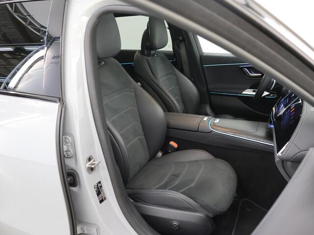 Mercedes-Benz E-estate 300 e AMG Line | Premium plus | Superscreen | Head up display | 20 inch | Trekhaak | Night pakket | Winter pakket |