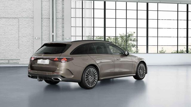 Mercedes-Benz E-estate 300 e AMG Line | Premium | Panoramadak | Trekhaak | Night pakket | 20 inch | Digital light | 360 camera | Memory |