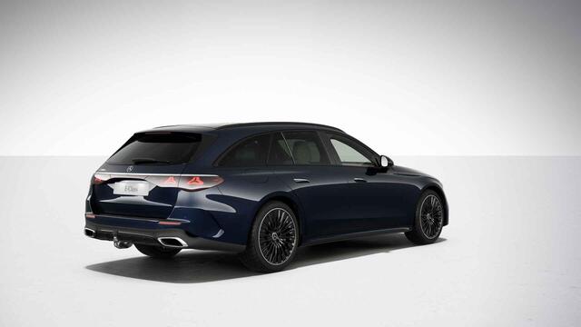 Mercedes-Benz E-estate 300 e AMG Line | Night | Trekhaak | Digital Light | Memory | Luchtvering | 20" lichtmetalen velgen |