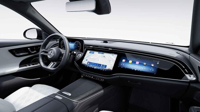 Mercedes-Benz E-estate 300 e AMG Line | Night | Trekhaak | Digital Light | Memory | Luchtvering | 20" lichtmetalen velgen |