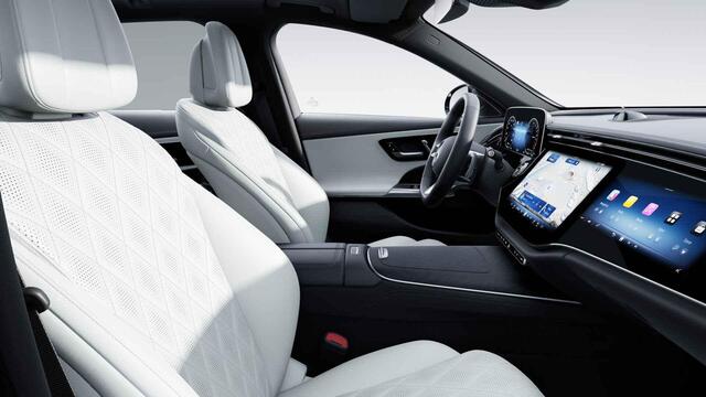 Mercedes-Benz E-estate 300 e AMG Line | Night | Trekhaak | Digital Light | Memory | Luchtvering | 20" lichtmetalen velgen |