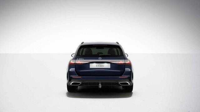 Mercedes-Benz E-estate 300 e AMG Line | Night | Trekhaak | Digital Light | Memory | Luchtvering | 20" lichtmetalen velgen |