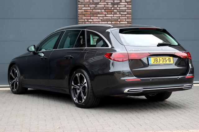 Mercedes-Benz E-estate 300 e Luxury Line Aut9 | Distronic Pro | Keyless Go | Camera | Dodehoekassistent | High Perf. LED | Zitcomfortpakket |