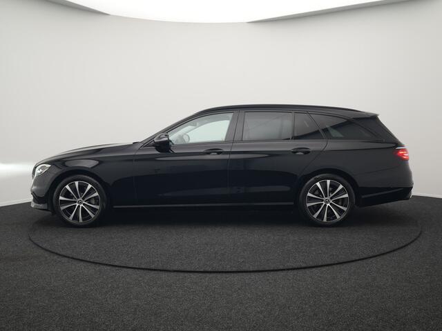 Mercedes-Benz E-estate 300 e Avantgarde Plug In Hybrid 320pk Dealer O.H PHEV | Widescreen | Sfeerverlichting | Lederen Sportstoelen Verwarmd | Apple Carplay | Camera | Cruise Control | Navigatie | DAB |