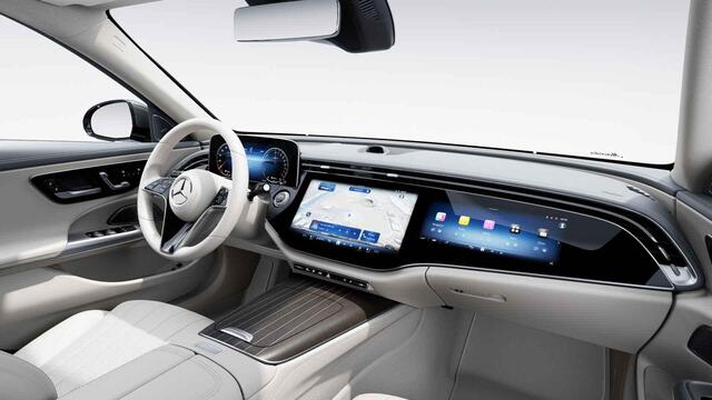 Mercedes-Benz E-estate 300 e AMG Line | Superscreen | Premium pakket | Exclusive interieur | Leder | Digital light | 360 camera |