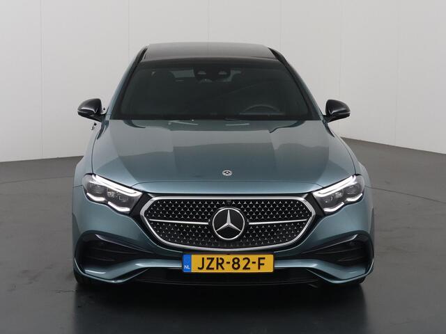 Mercedes-Benz E-estate 300 e AMG Line | Premium plus | Rij assistentie pakket plus | Nieuwprijs 100.549 euro | Superscreen | Night | Trekhaak | Winter pakket |