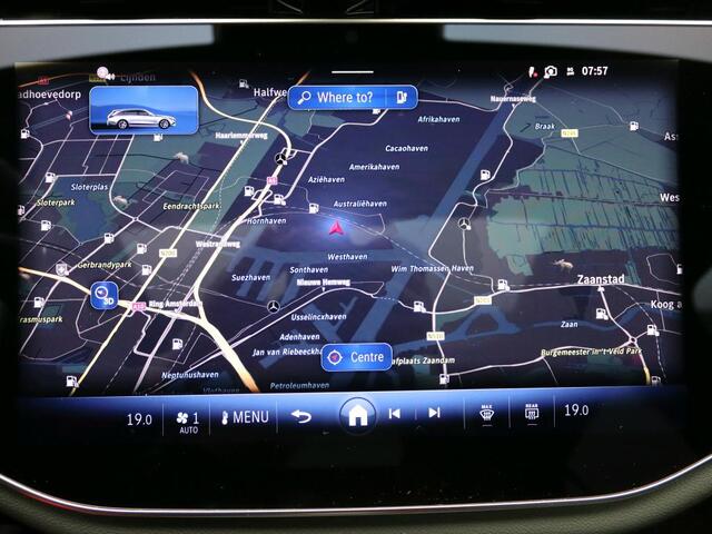 Mercedes-Benz E-estate 300 e Sport Edition AMG Line | Night Pakket | Panoramadak | Lederen Bekleding | Diital Licht | Alarm | Stoelventilatie/- verwarming voor. Inclusief 24 maanden MB Certified garantie voor Europa.